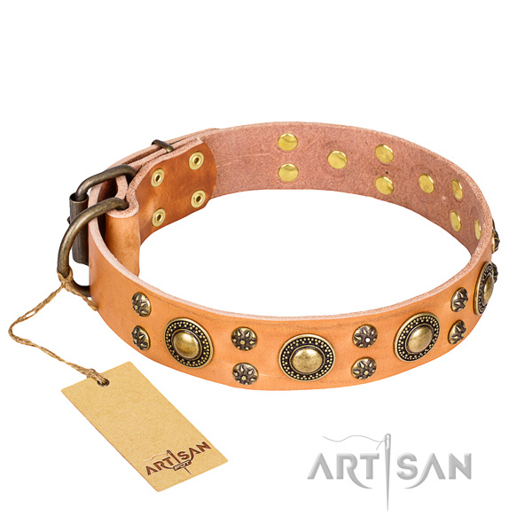 Inimitable full grain leather dog collar for handy use